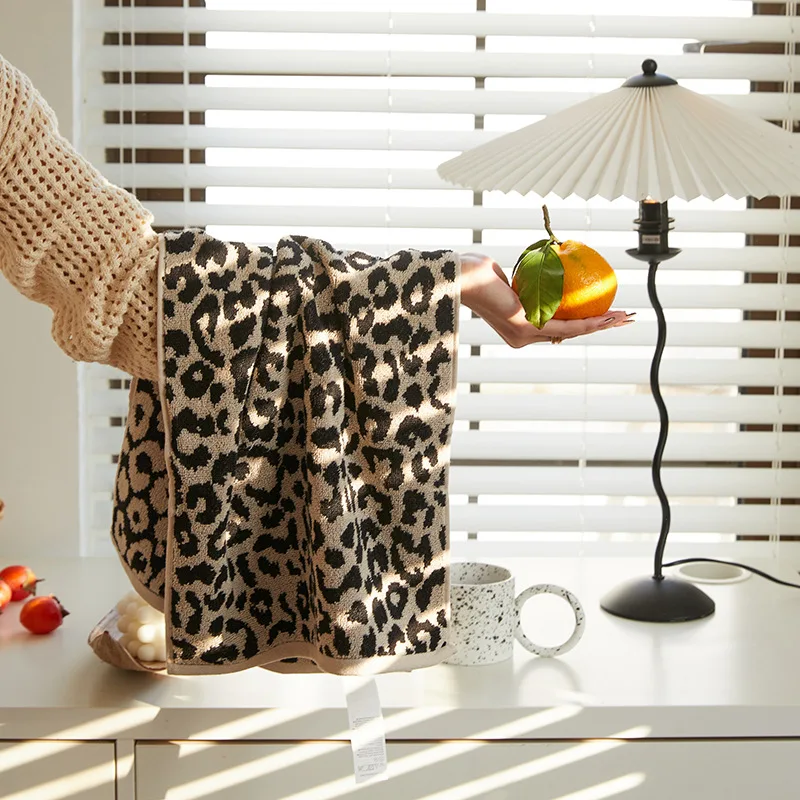 

2021 New Style Cotton Leopard Print Bath Bath Towel Outdoor Travel Beach Mat Shawl Towel Summer Warm Cover Blanket Beach Towel