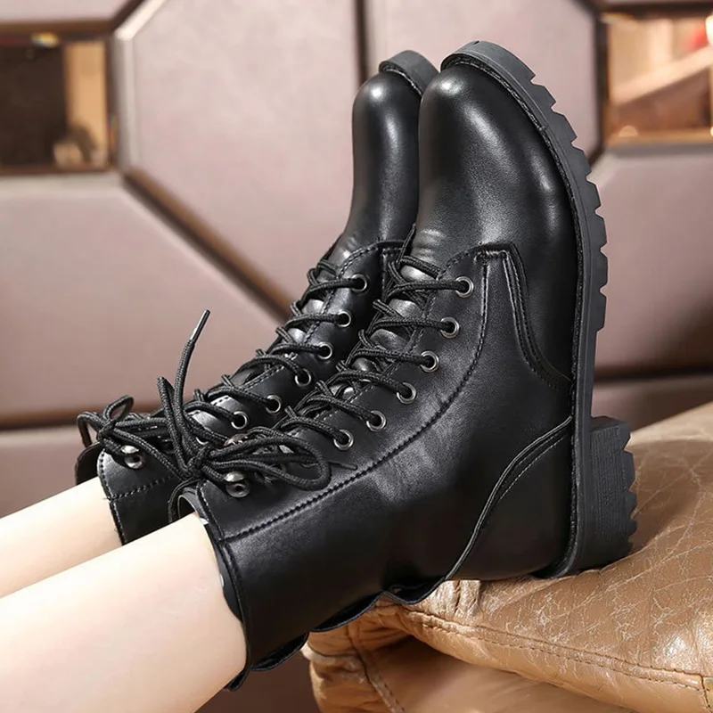 

Women Boots British Style Classic Women Motorcycle Boots Punk Bandage Autumn Women Shoes Combat Shoes Bota Feminina Plus Size 43