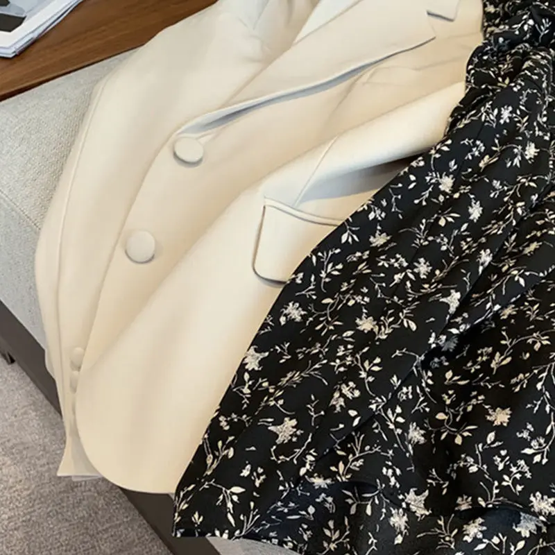 

White suit coat women's loose design of Korean version