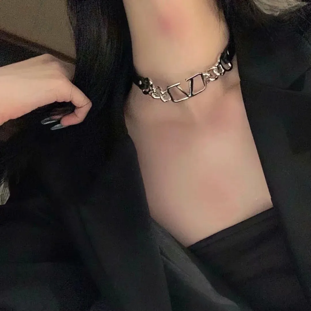 

Design Sense Belt Women's Necklace Gothic Punk Woman Neck Clavicle Chain Atmospheric Snake Bone Chain Necklace Accessories