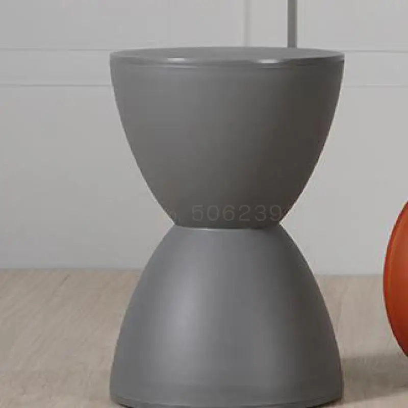 Низкий стул современный простой маленький домашний креативный пластиковый