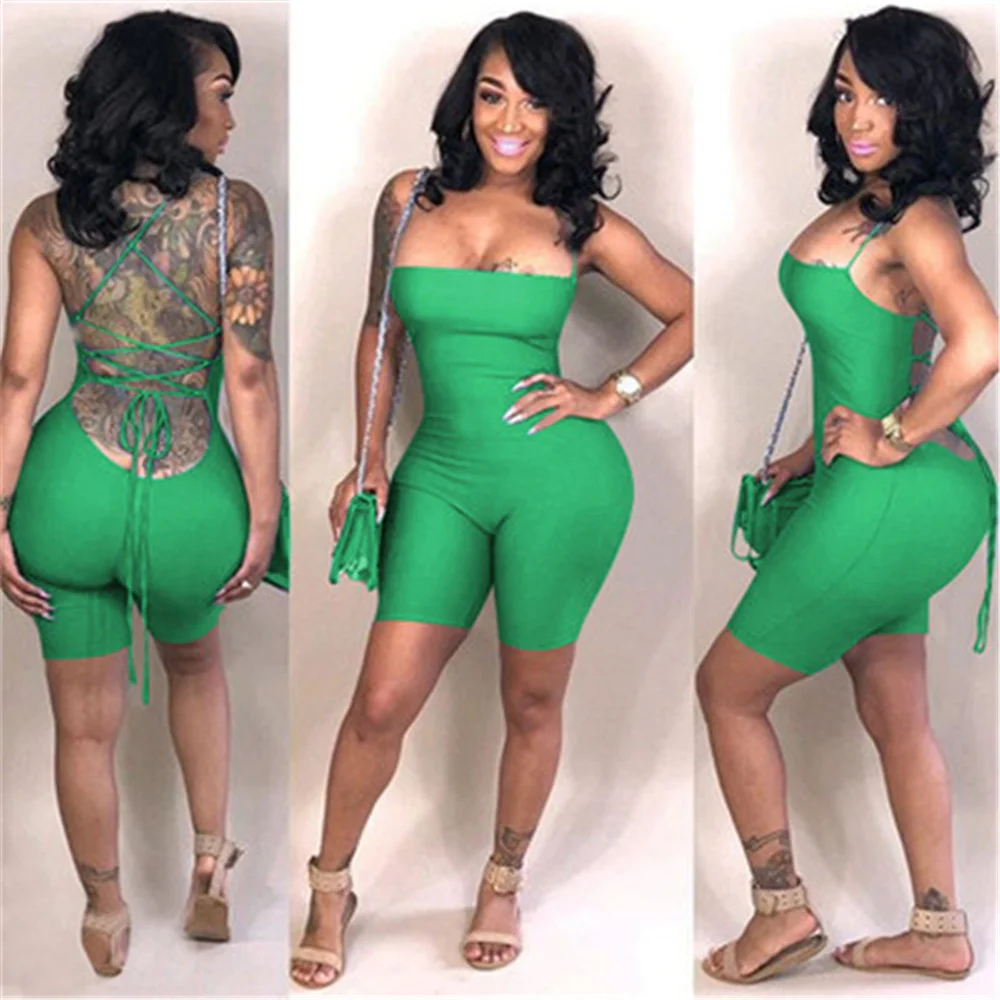 Женский Облегающий комбинезон на тонких бретельках с шортами и открытой спиной| |