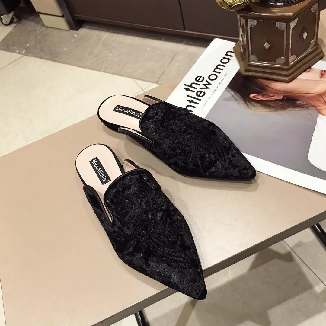 

Women Slippers 2019 Lazy Mules Shoes Women Casual Flat Sandals Women Pointed Toe Slides Beach Slippers Shoes