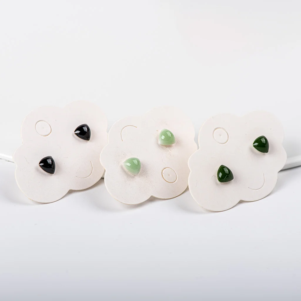 

Маленькие милые красочные летние керамические серьги в Корейском стиле цветок медведь Геометрическая еда шпилька Комплект сережек для жен...