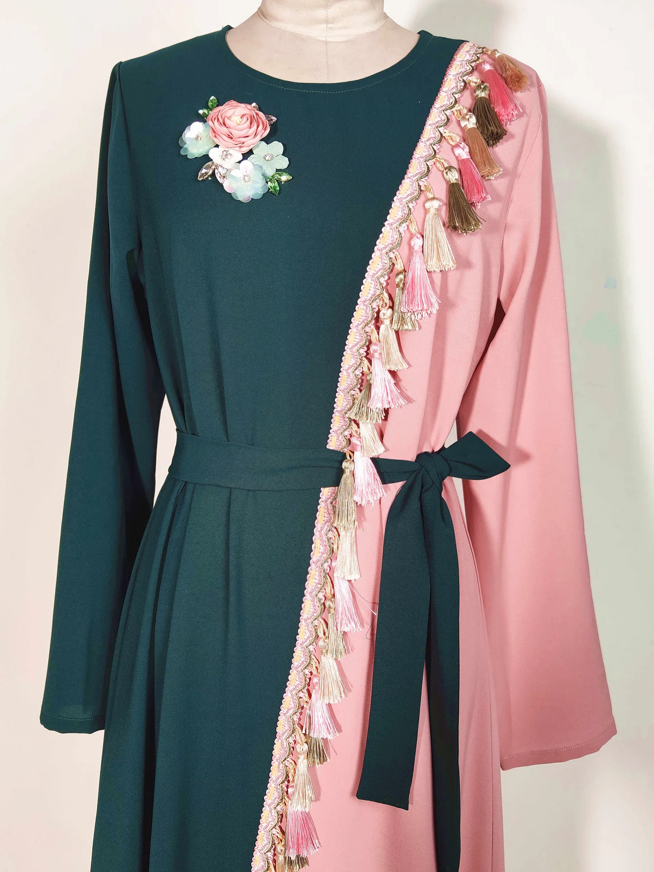 

2021 Woman Abaya Dubai Abayas for Women Turkish Tassel Crystal Flower Muslim Dress Women Abaya Turkey Plus Size Abaya