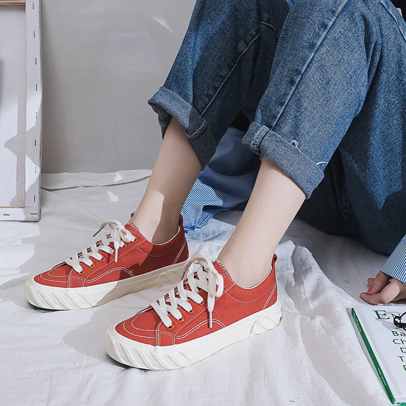 

Classics Style Women Sneakers Canvas Shoes Skateboarding Woman Casual Flats Loafers Ladies Low-top Breathable Student Trainers