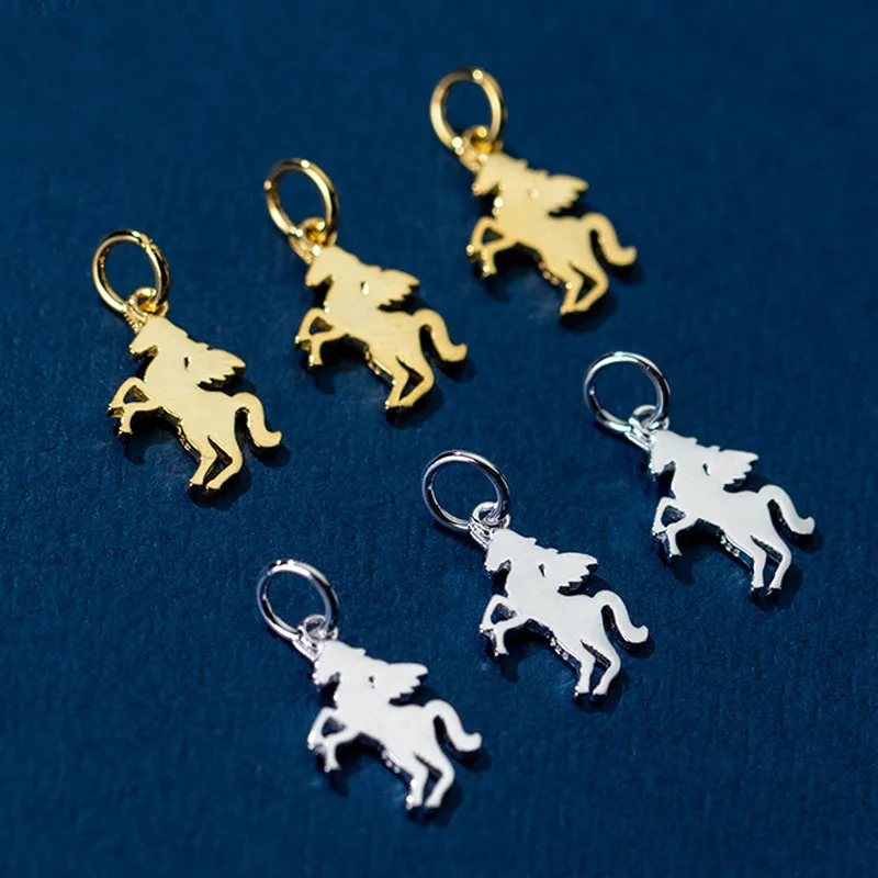 

Шармы-подвески женские из серебра 925 пробы с единорогом