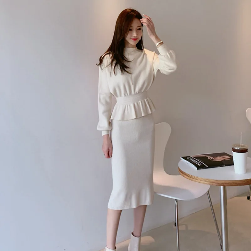 

2020 autumn and winter new ladies temperament long-sleeved sweater + hip knitted skirt two-piece female