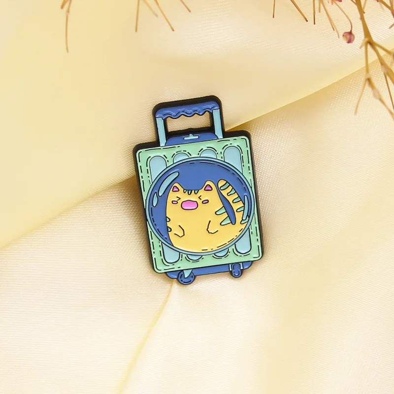

Cartoon cat suitcase Enamel Pin Fashion animal Travel supplies Brooches Blue Trolley Case Lapel punk Bag jacket creative Badge