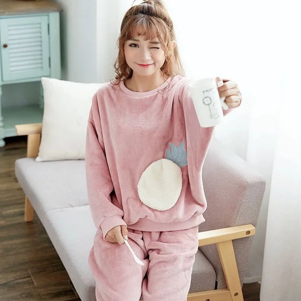 

New 2021 Autumn Winter Warm Flannel Women Pyjamas Sets Thick Cute Print Long Sleeve Cartoon Sleepwear Flannel Pajamas Set Girl