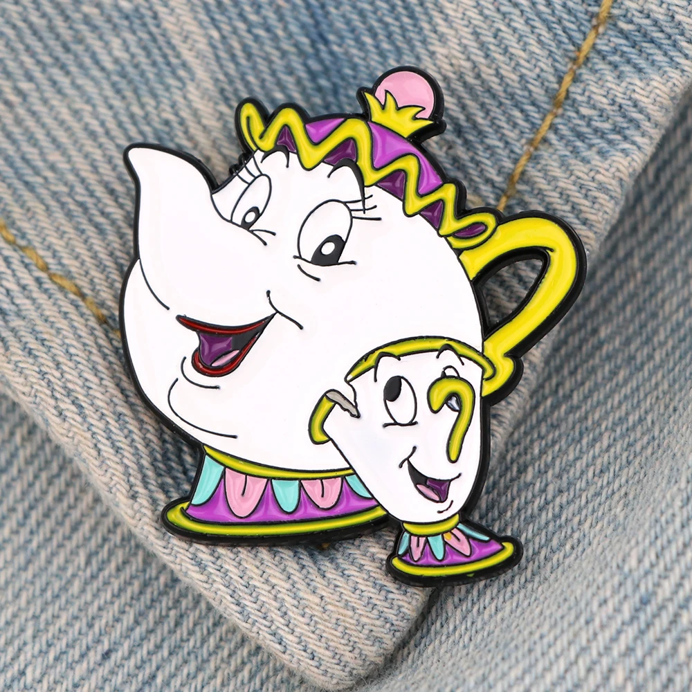 LT1321 Beauty and the Beast Cute Anime Badges Manga Enamel P