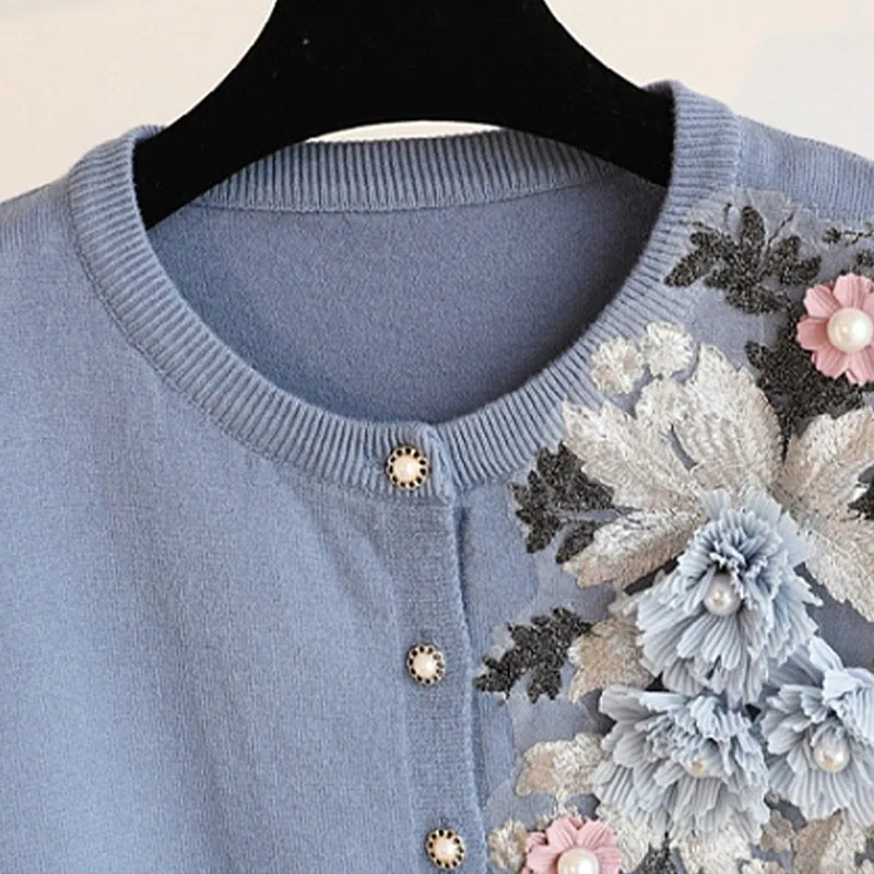 

3D Appliques Embroidery Knitted Cardigan Women Round Neck Single Breasted Pearl Button Female Cardigans 2021 Spring Lady Sweater