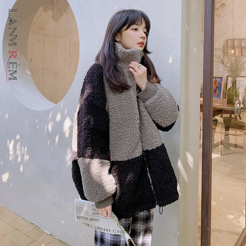 

LANMREM 2022 Winter New Fur All-in-one Plush Coat Female Loose Long Sleev Contrast Color High Neck Coats Women Fashion 2W1278