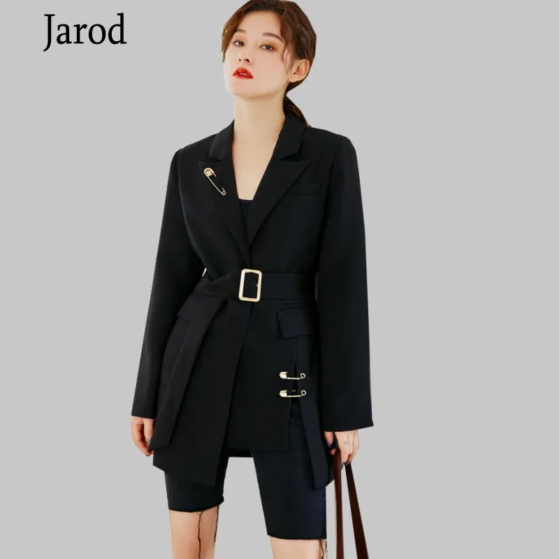 Женская длинная куртка с длинным рукавом Черная отложным воротником и поясом