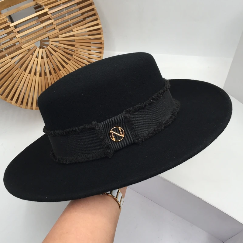 In Europe and the British classic black hat for women wool fashion female party stage tide flat hat Fedora