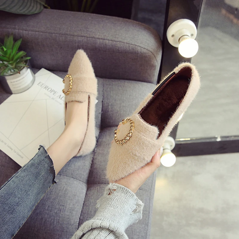 Туфли женские с острым носком приталенные кристаллами металлическая пряжка