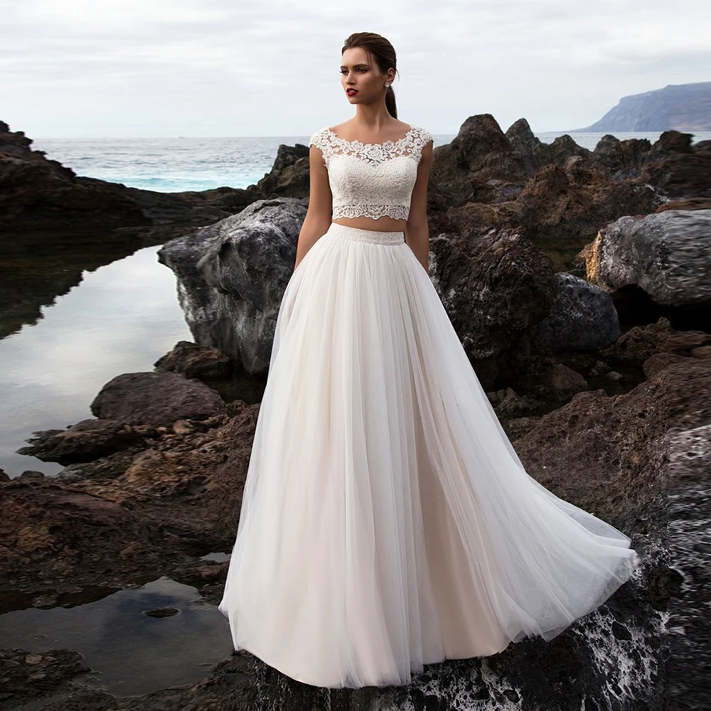 

Elegant Scoop Neck Tulle Wedding Dress Two Pieces Buttons Back Sleeveless Sweep Train Bridal Gowns 2021 Vestido De Noiva