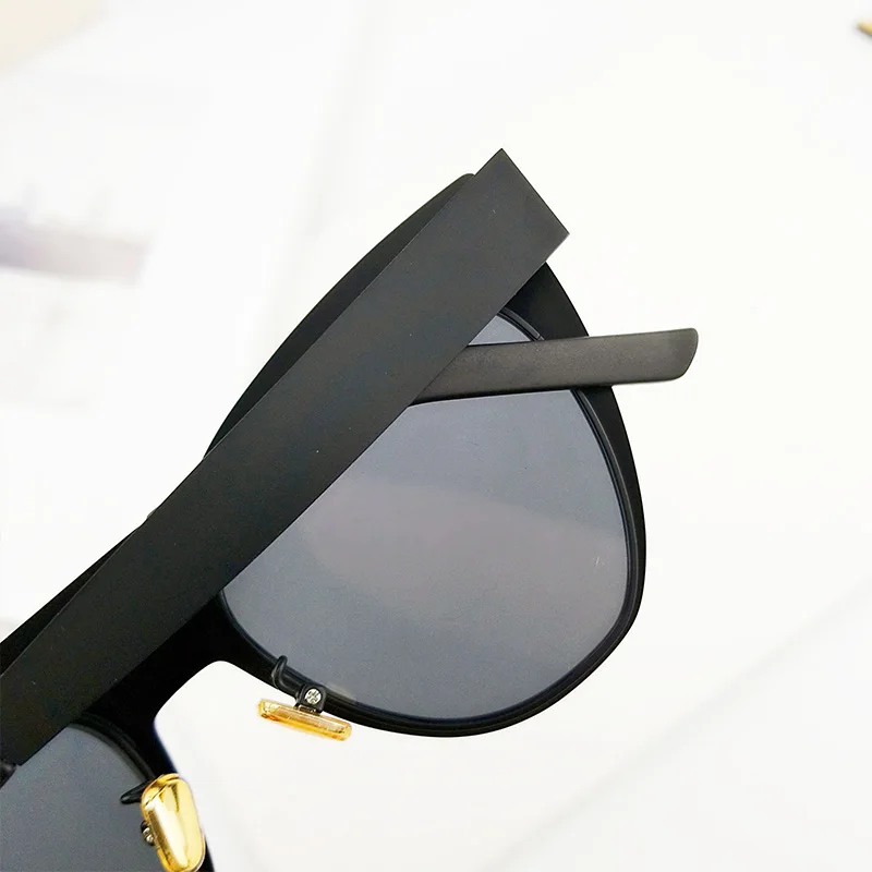 Женские винтажные солнцезащитные очки в металлической оправе с градиентом |