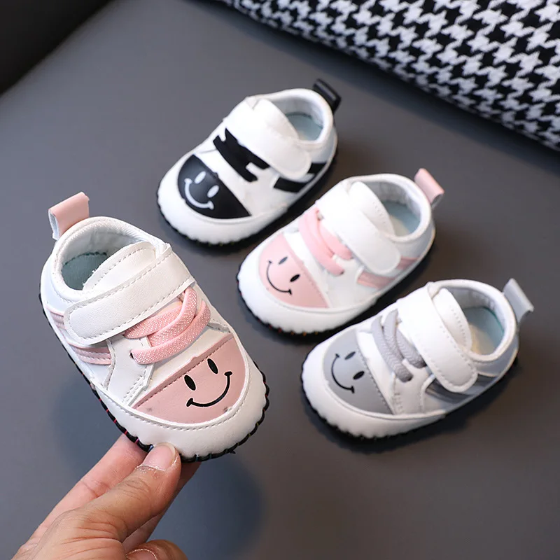 

Обувь для малышей, новинка 2022, Детская Милая улыбающаяся обувь для мальчиков и девочек с мягкой подошвой, модная повседневная обувь на плоск...