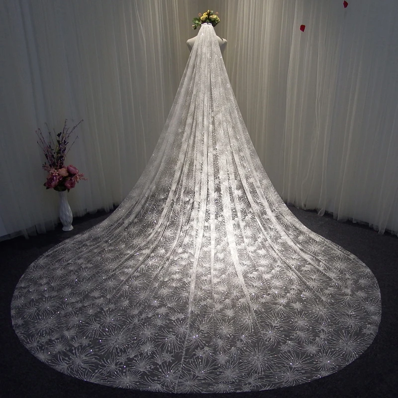 Глиттер-пелерины "Звездное небо". Сверкающие, длинные, шампанское и белый цвета с хвостом из роскошного тюля для свадебных нарядов. Головные уборы для невесты. Фотоаксессуары.