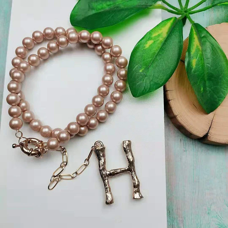 Ожерелье с подвеской в виде буквы цвет хаки натуральная и пресноводная