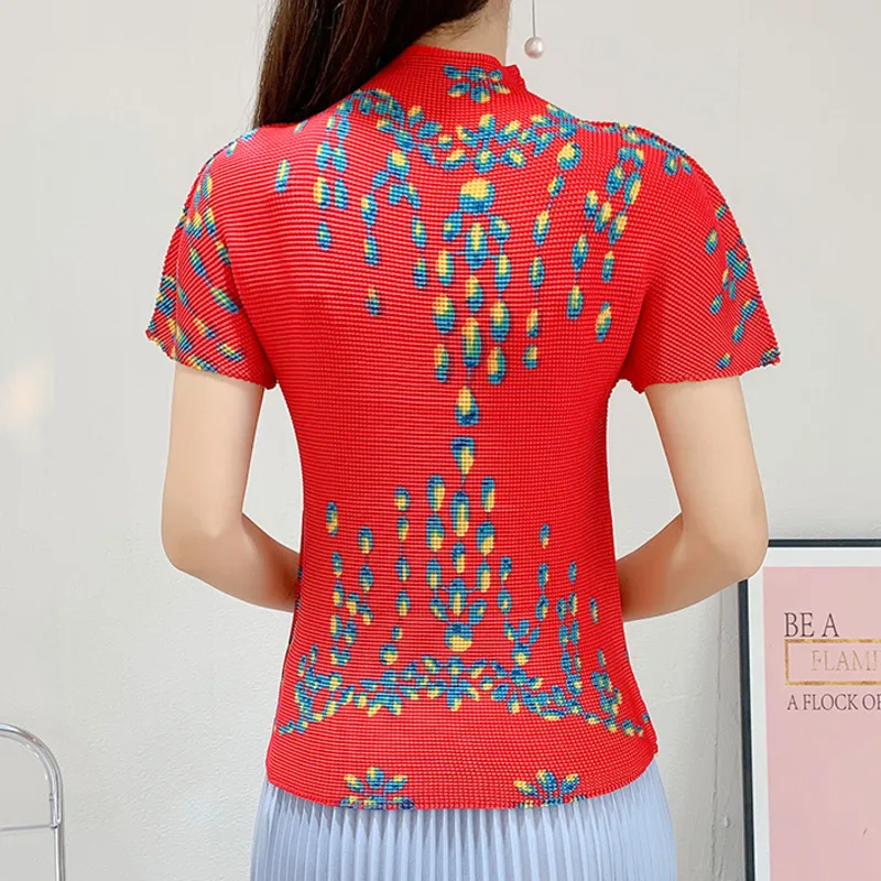 

LANMREM Pleated Short Sleeve Red T-shirt For Women 2021 Summer Turtleneck Printed High Collar Shirts Female All Match Top 2D3956