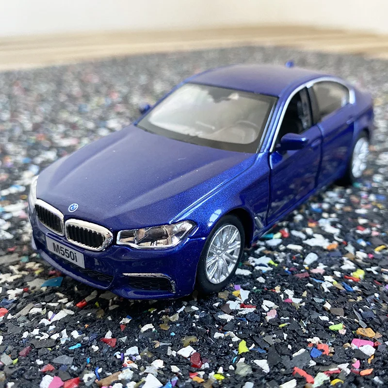 Simulation 1:36 BMW M5 alloy metal car model toy inertia swing vocal collection children's gift motel toys bmw | Игрушки и хобби