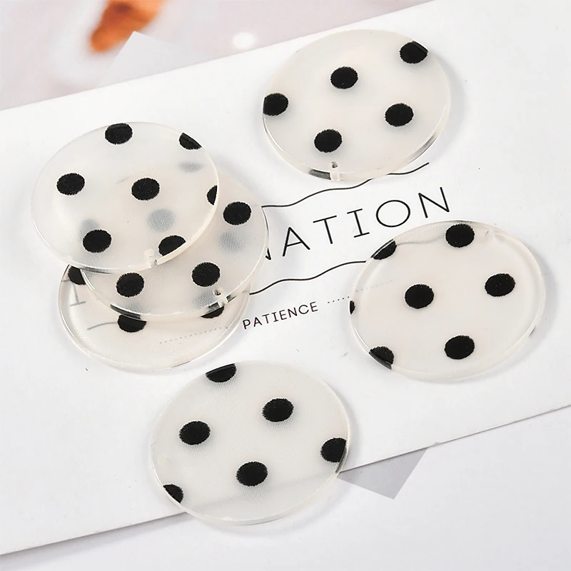 Круглые серьги в горошек из акриловой смолы черно белую точку сделай сам зажим