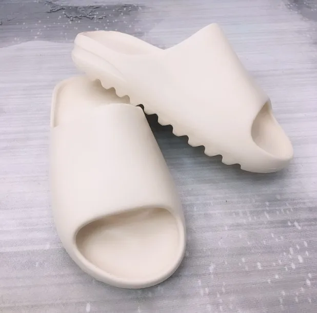 Шлепанцы kanye в западном стиле для мужчин летние Нескользящие тапочки сланцы с