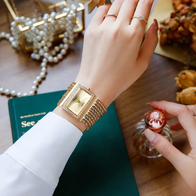 Hot Sale Fashion Wrist Watches For Women Square Bracelet Golden Women's Watches Diamond Women Quartz Watches Ladies Steel