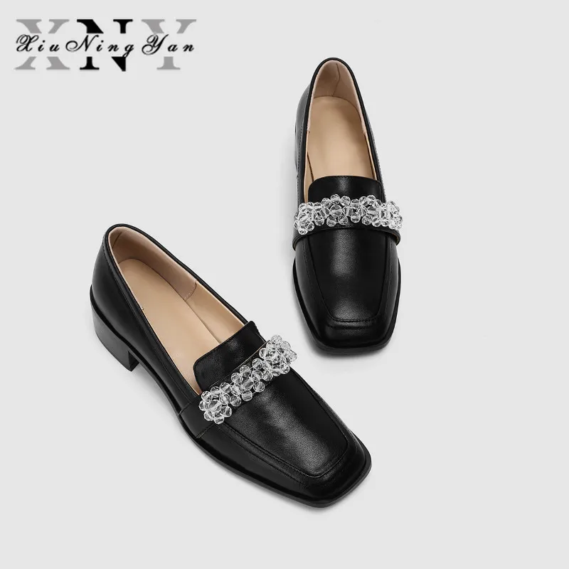 

Женские лоферы ручной работы из натуральной кожи на плоской подошве; Обувь без шнуровки с квадратным носком, украшенная кристаллами и цепоч...