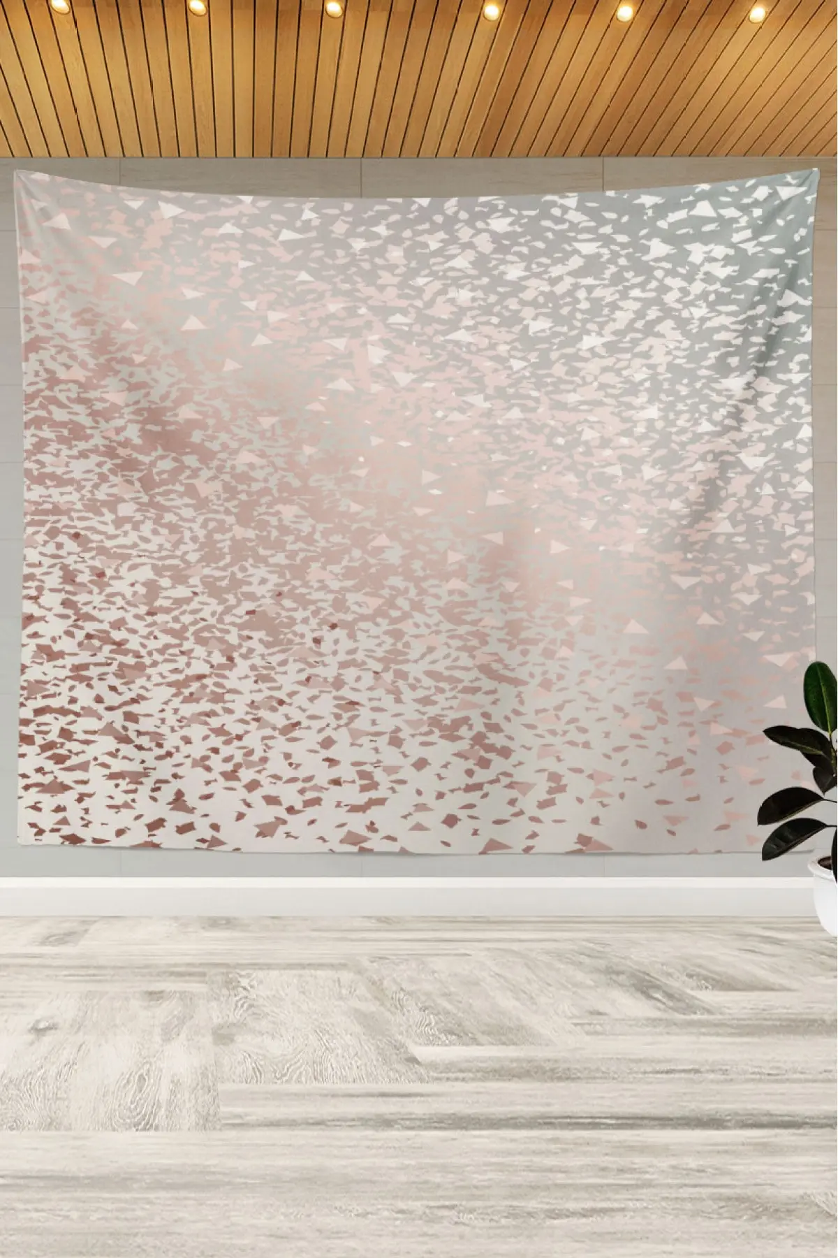 

Декоративный настенный чехол с рисунком розовых треугольников на сером фоне