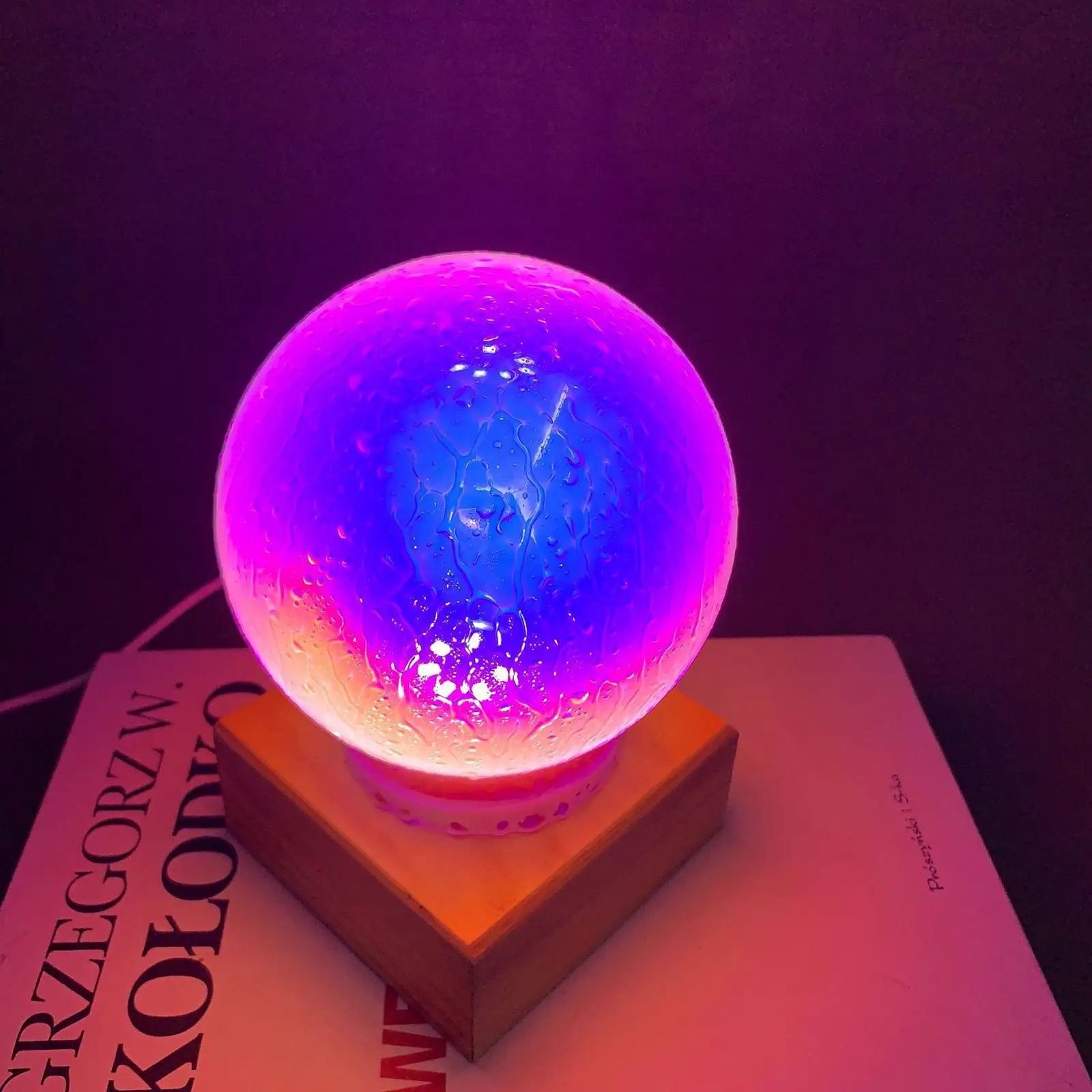 

Houkiper USB LED Night Light Moonlight Romantic Sunset Glass Projection Lamp With Wooden Base Gathering Bedroom Bar Cafe Gift