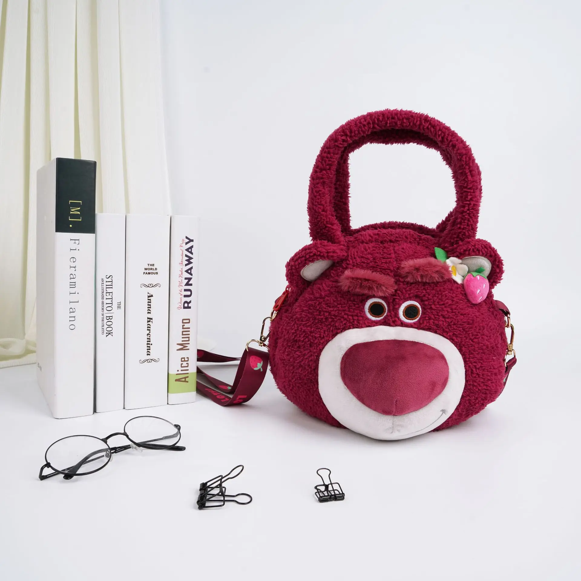 

Плюшевый мишка-клубника, плюшевый мишка, детский медведь с клубничным вкусом из аниме, периферийный подарок на день рождения, сумка, плюшева...