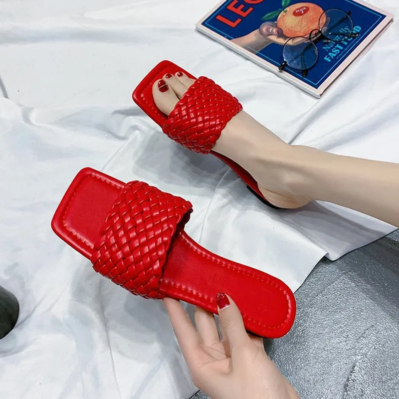 Women Slippers Summer Brand Ladies Square Toe Flat Outdoor Slides Fashion Decoration Female Shoes Open Toe Beach Lady Shoes35-40