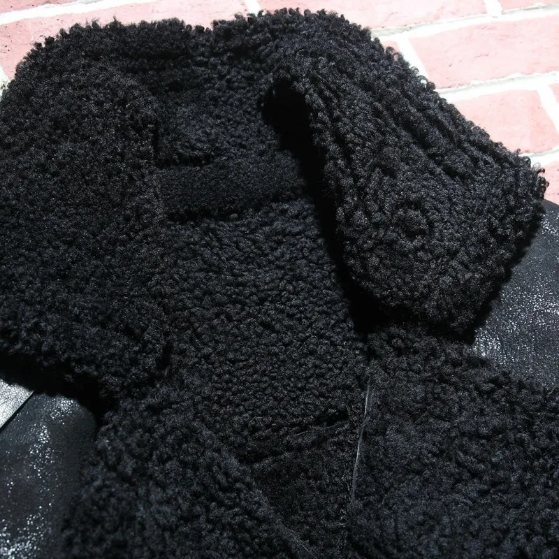 Длинная куртка из натуральной кожи в стиле милитари с 100% натуральным мехом |