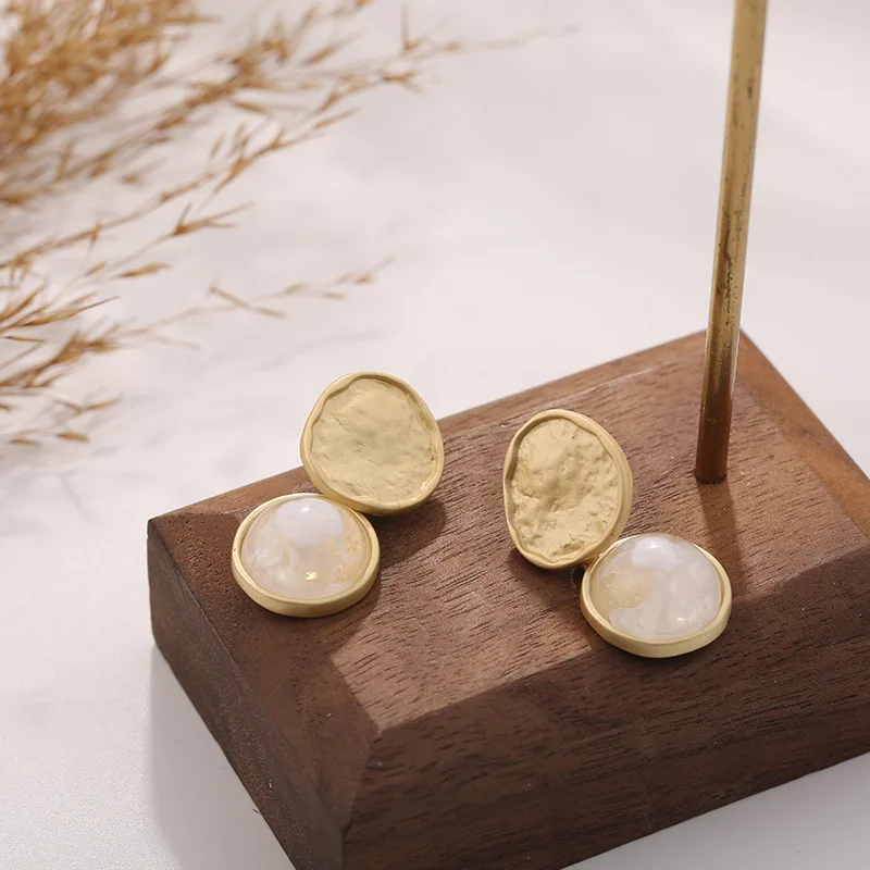 

2020 New Trend Delicate Small Acrylic Round Earring Simple Korean Elegant Dangle Drop Earrings for Women Charm Jewelry