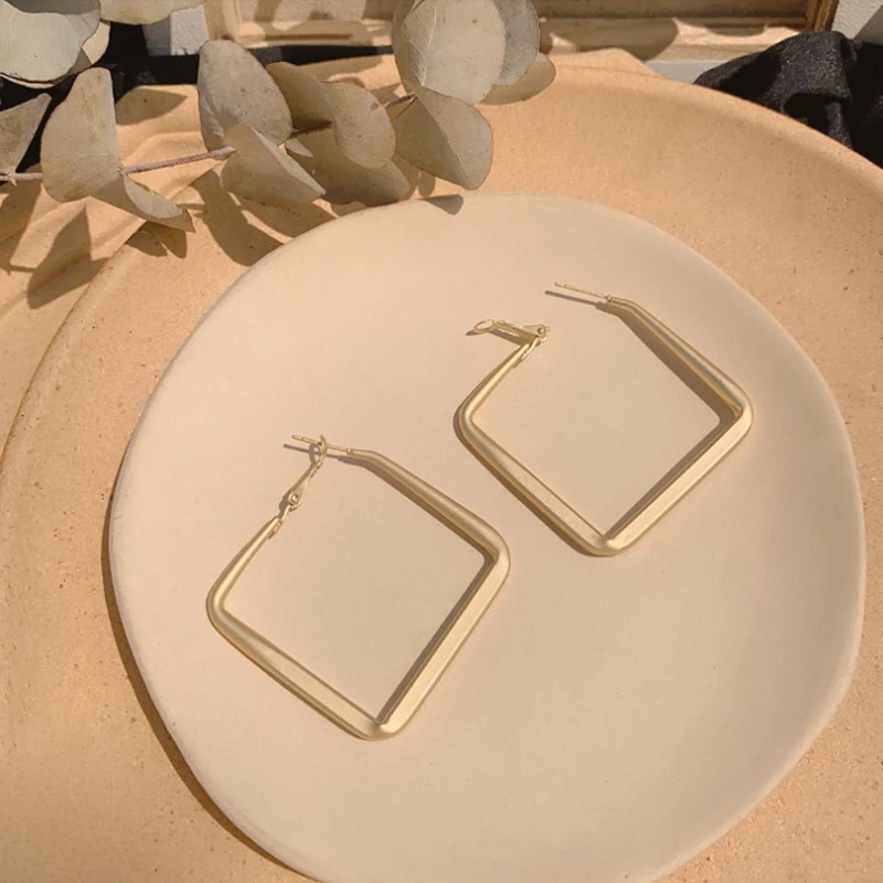 

2021 новые трендовые металлические квадратные висячие серьги из цинкового сплава для женщин корейские модные женские свадебные серьги для в...