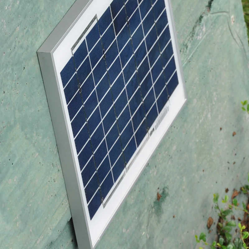 spesifikasi Panel Tenaga Surya/Solar Panel 10 W 20 W 30 W 40 W 50 W 12 V Polycrystalline Solar Charger Baterai Tahan Air Mobil Surya Charger Telepon RV Lampu