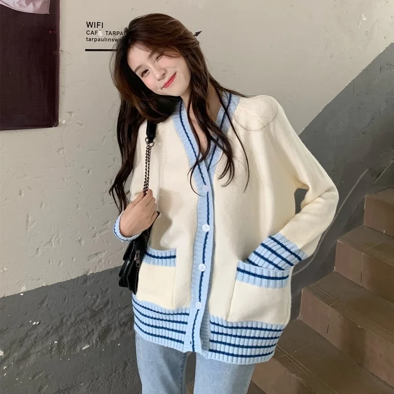 

Женский свитер с длинным рукавом, в полоску