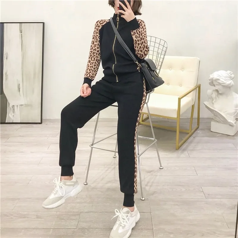 New Casual Knit Sports Suit Female Leopard Stitching Cardigan Shirt Small Fragrance Two-piece |