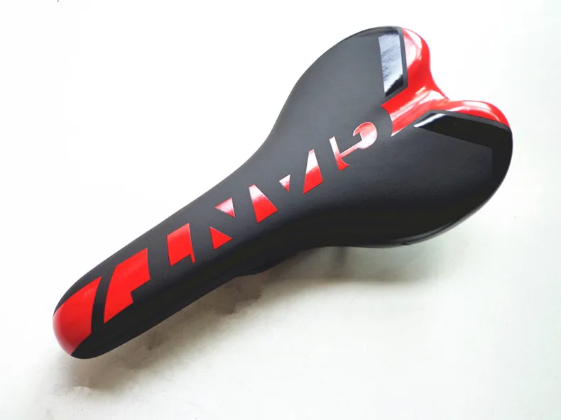 black red Гигантское Новое велосипедное седло эргономичный горный велосипед дорожный велосипед ПЕРФОРИРОВАННОЕ сиденье Подушка из пенопласта искусственная кожа текстура стальная рейка велосипедное седло - Цвет: black red