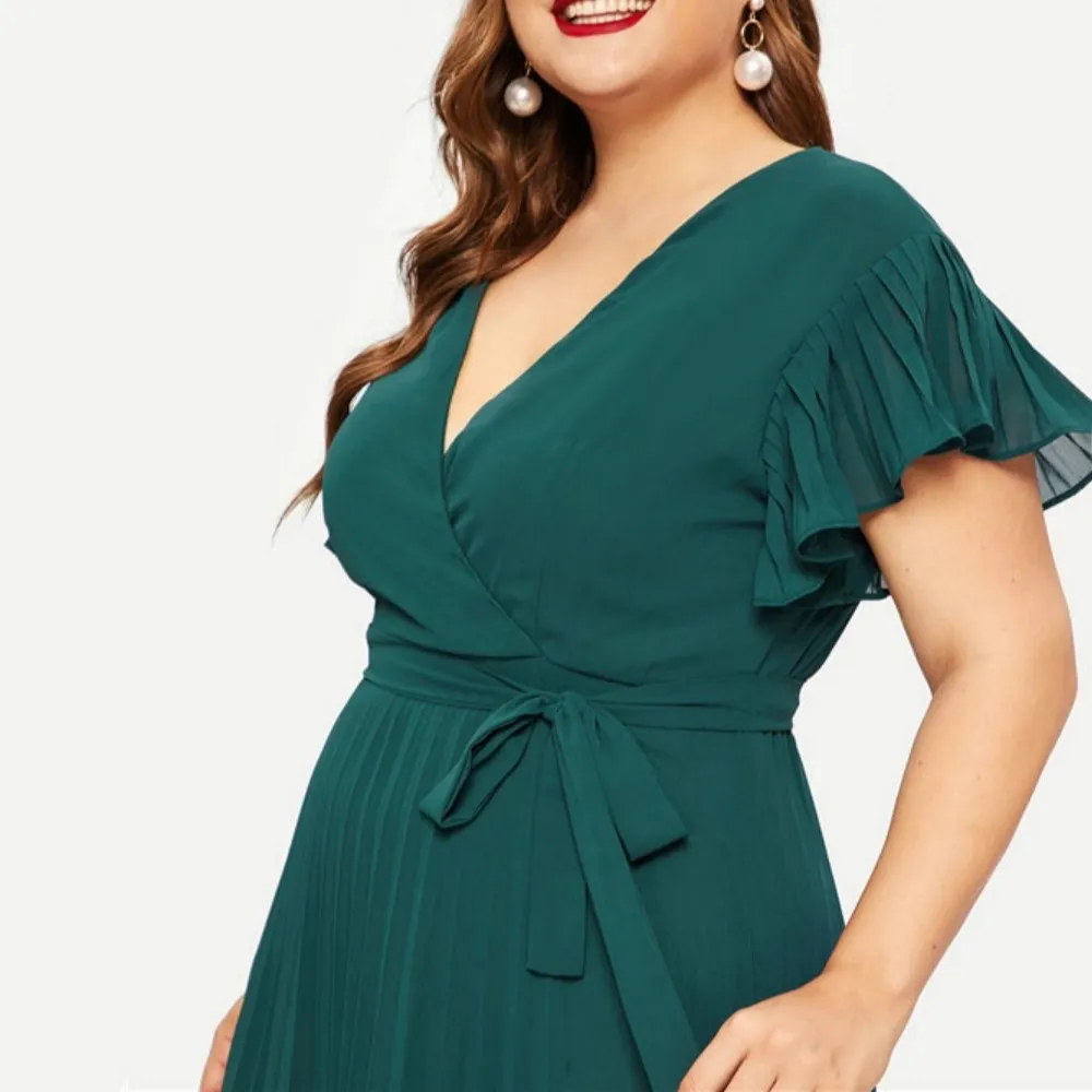 Женское плиссированное платье большого размера с v-образным вырезом и поясом