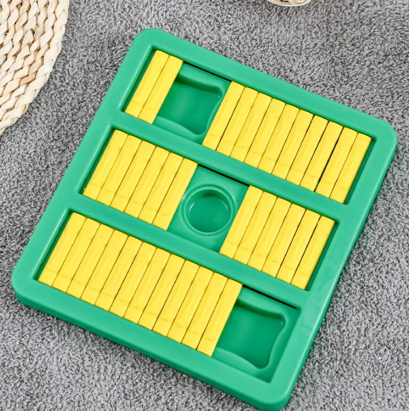 Зеленые игрушки для домашних животных IQ Move Снэк защита от удушения искусственная