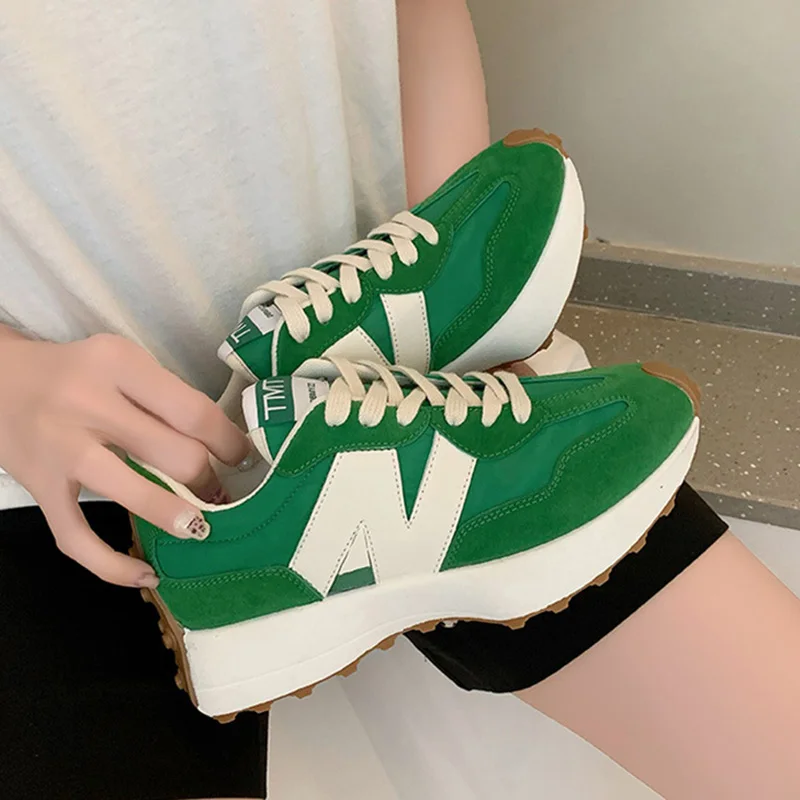 

Fashion Women's Sneakers New Casual Women Shoes Thick Sole Vulcanize Shoes Platform Ladies Running Shoes Mixed Color Trainers