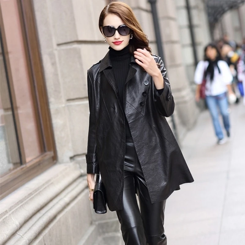 Женское длинное пальто из натуральной кожи черное офисное с поясом роскошная