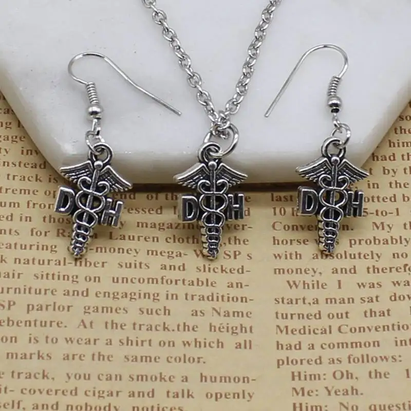 

Fashion Medicine Symbol Hospital Making Gifts Alloy Pendant Jewelry Necklace Charm