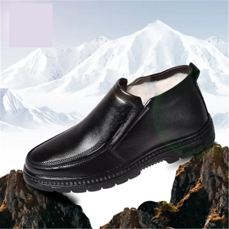 

New Winter Men Lace-Up Snow Boots High Quality Leather Plush Ankle Boots Keep Warm Fur Man boots Middle-aged male Father Shoes