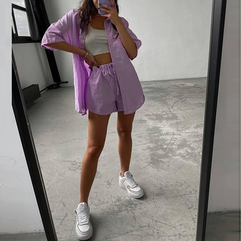 Костюм-двойка женский однобортный с топом отворотом и шортами - купить по