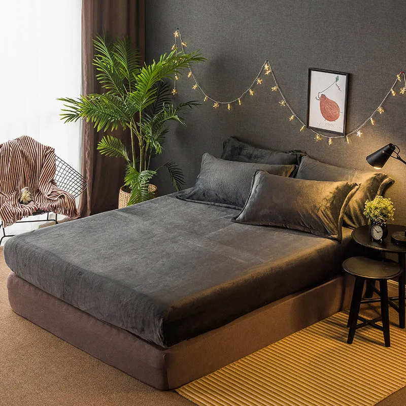 Фланелевый чехол на матрас однотонный утолщенный теплый мягкий удобный защитный